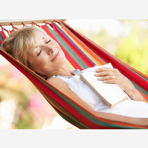 Set 2 x Hamac cu bara de lemn pentru o vara relaxanta