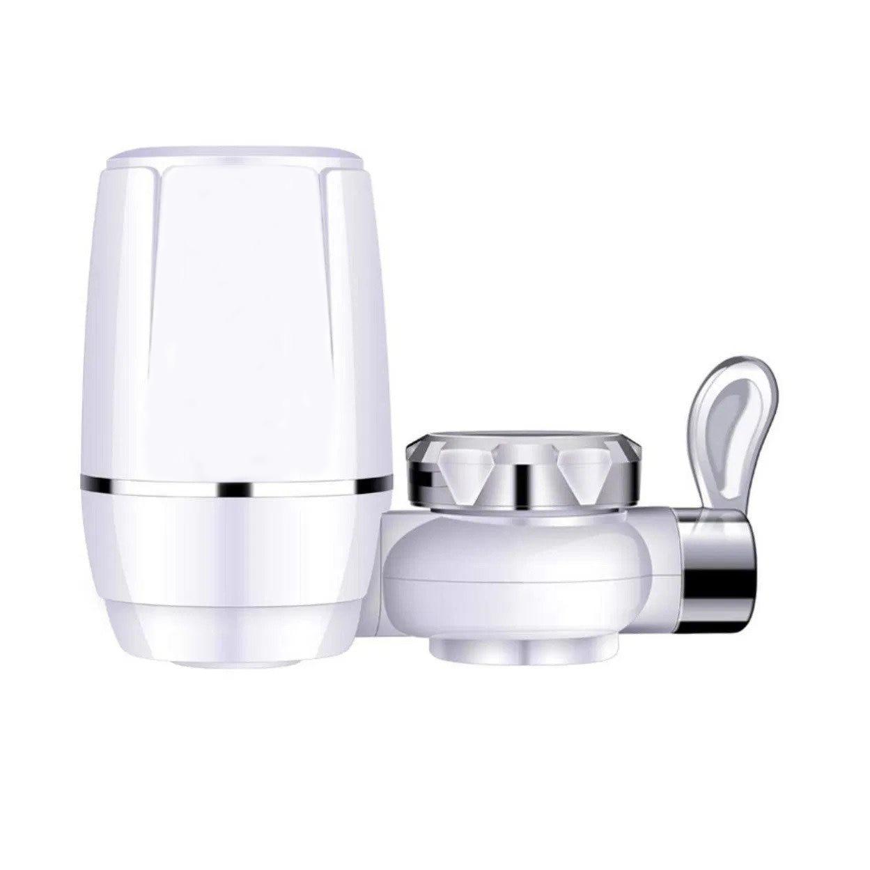 Robinet cu filtru pentru purificarea apei, prindere universala