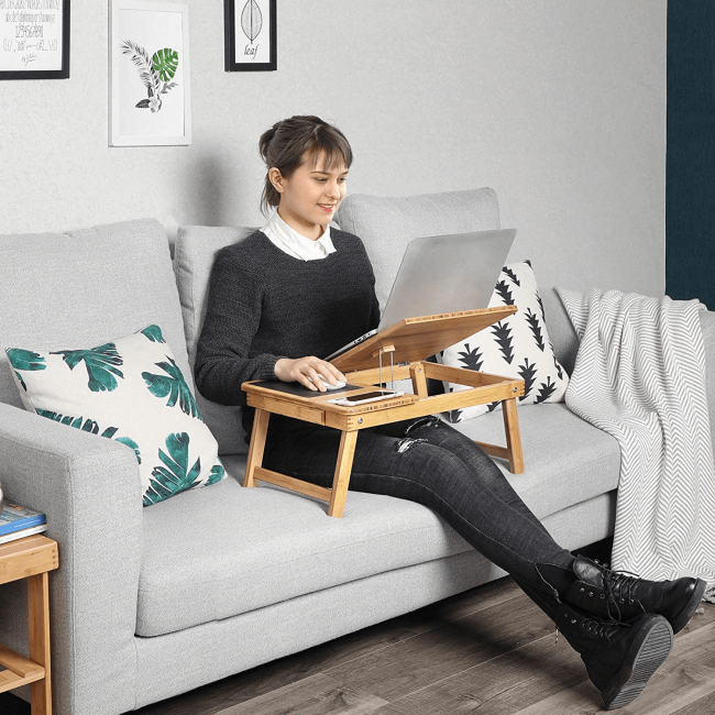 Masuta pliabila din lemn pentru laptop